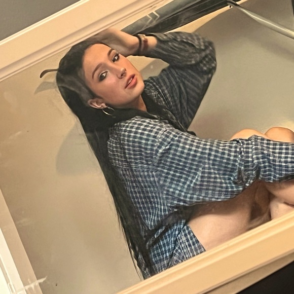 Meet your Posher, Mariah - Picture 3 of 4